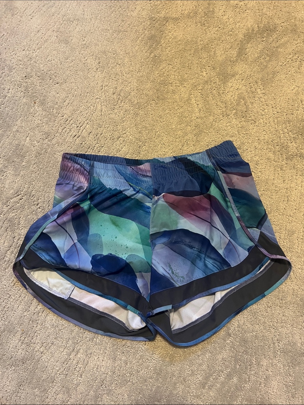Athleta Printed Race Run Women’s Multicolor Shorts
